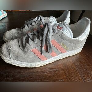 Women’s adidas gazelles size 9